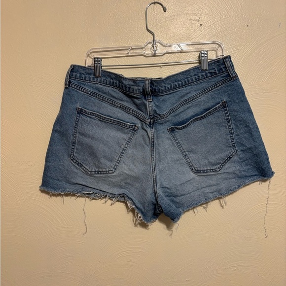 Universal Thread Blue Jean Shorts Vintage Distressed - Picture 8 of 8